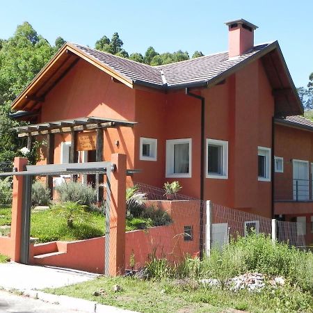 V Do Lago Negro - Casa Gramado Esterno foto